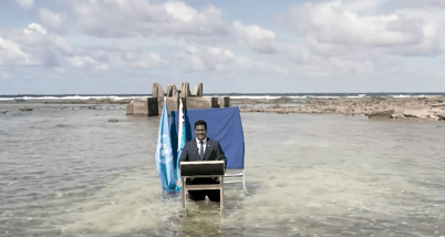 Tuvalu foreign minister COP26 speech in water